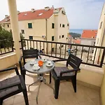 Apartment Ela