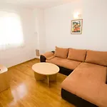 Apartment Ela