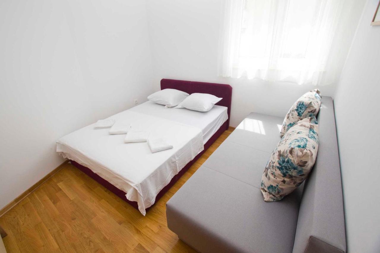 Apartment Ela Makarska